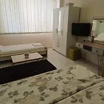 דירה Aheloy Apartments *
