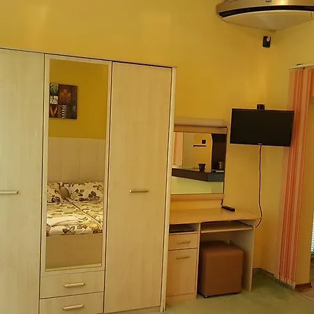 Aheloy Apartments
